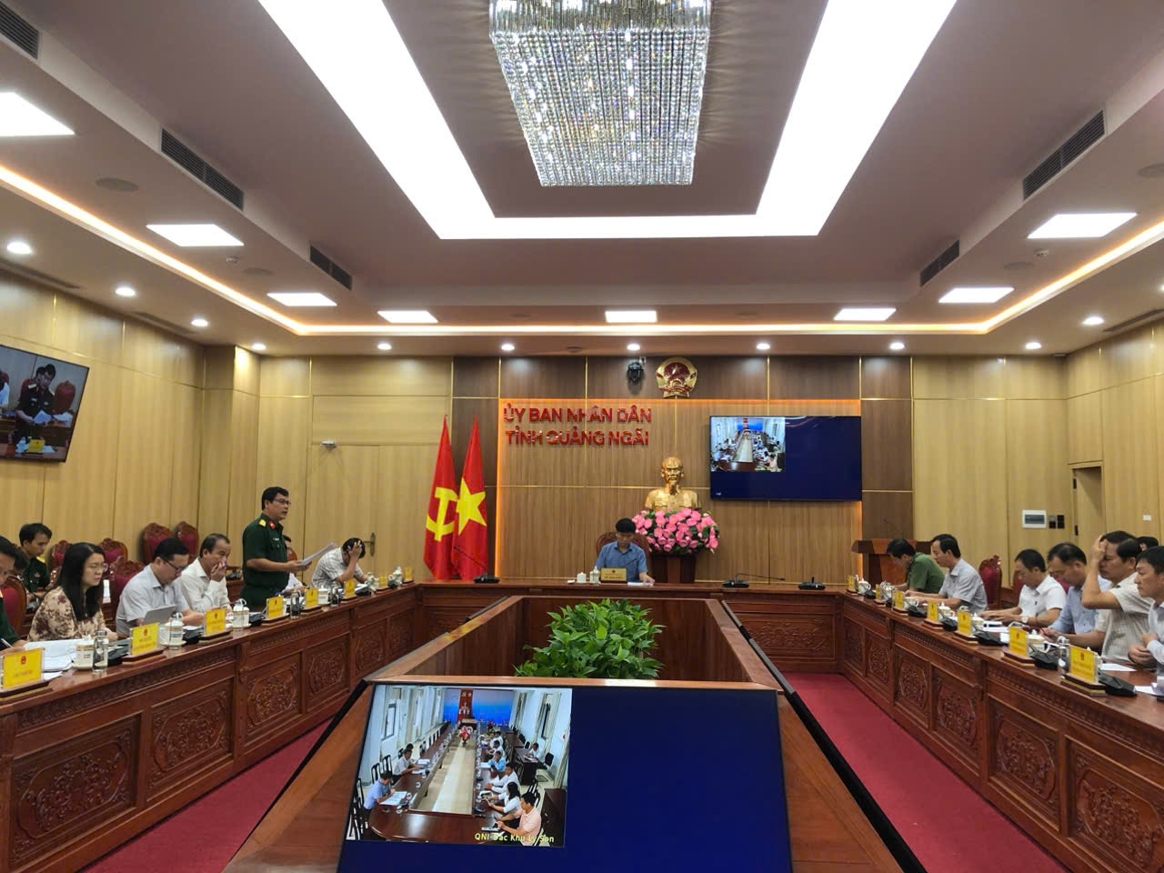 UBND tỉnh tổ chức họp chỉ đạo ứng phó bão số 12 và mưa, lũ